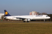 Lufthansa Airbus A321-231 (D-AIDC) at  Hamburg - Fuhlsbuettel (Helmut Schmidt), Germany