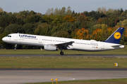 Lufthansa Airbus A321-231 (D-AIDC) at  Hamburg - Fuhlsbuettel (Helmut Schmidt), Germany