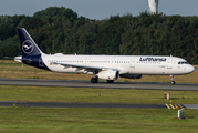 Lufthansa Airbus A321-231 (D-AIDC) at  Hamburg - Fuhlsbuettel (Helmut Schmidt), Germany