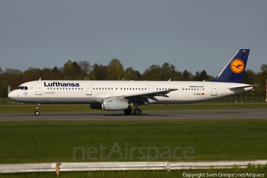 Lufthansa Airbus A321-231 (D-AIDC) | Photo 679927
