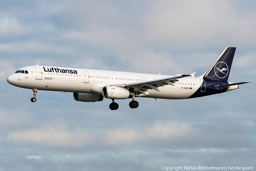 Lufthansa Airbus A321-231 (D-AIDD) | Photo 351742