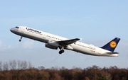 Lufthansa Airbus A321-231 (D-AIDE) at  Hamburg - Fuhlsbuettel (Helmut Schmidt), Germany