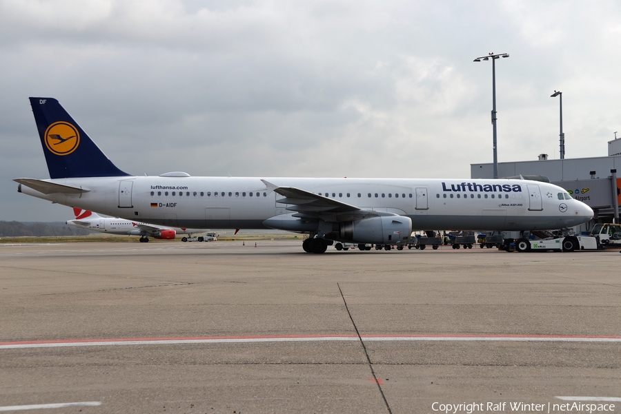 Lufthansa Airbus A321-231 (D-AIDF) | Photo 313681