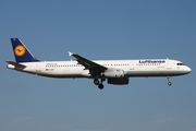 Lufthansa Airbus A321-231 (D-AIDF) at  Hamburg - Fuhlsbuettel (Helmut Schmidt), Germany
