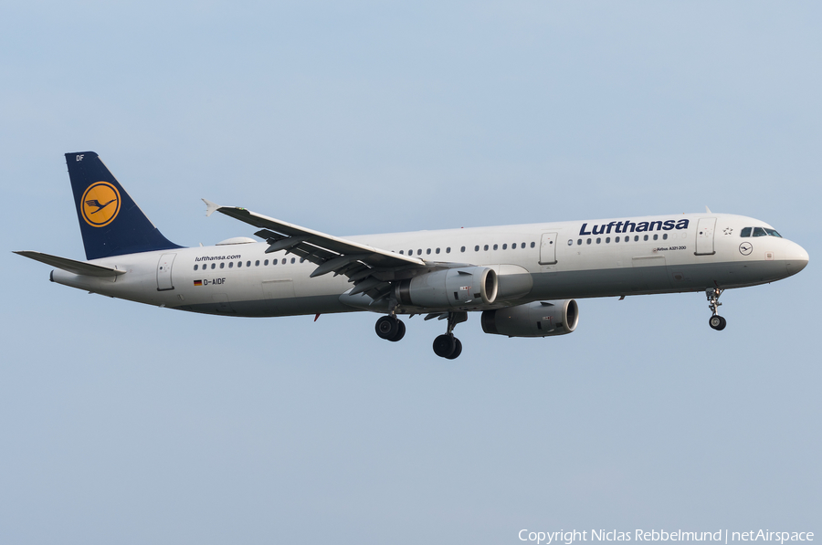 Lufthansa Airbus A321-231 (D-AIDF) | Photo 309756