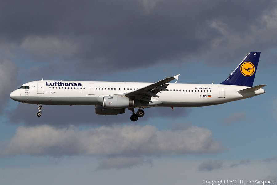 Lufthansa Airbus A321-231 (D-AIDF) | Photo 359340