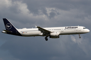 Lufthansa Airbus A321-231 (D-AIDF) at  Hamburg - Fuhlsbuettel (Helmut Schmidt), Germany