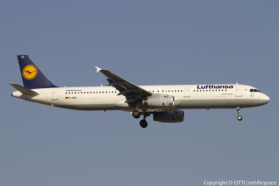 Lufthansa Airbus A321-231 (D-AIDG) | Photo 392125