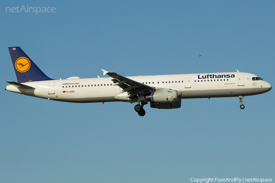 Lufthansa Airbus A321-231 (D-AIDG) | Photo 227487