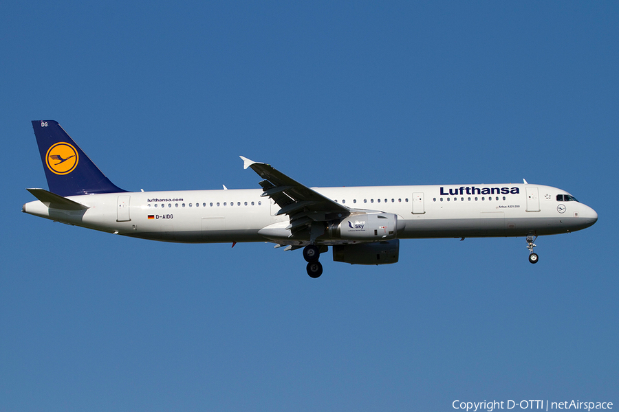 Lufthansa Airbus A321-231 (D-AIDG) | Photo 365801