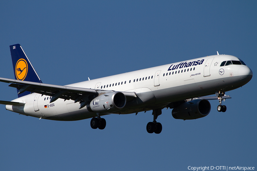 Lufthansa Airbus A321-231 (D-AIDG) | Photo 368138