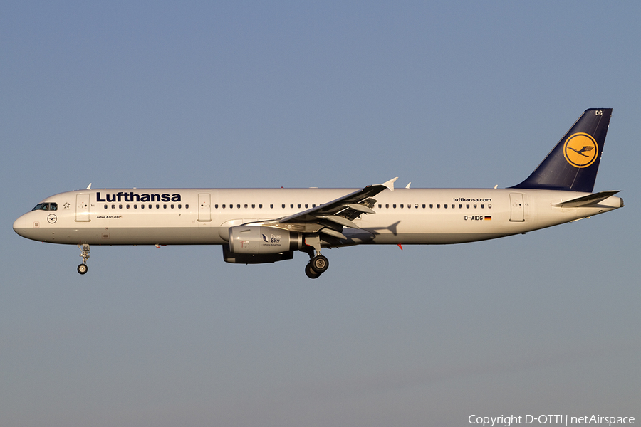 Lufthansa Airbus A321-231 (D-AIDG) | Photo 373022