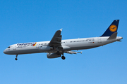 Lufthansa Airbus A321-231 (D-AIDG) at  London - Heathrow, United Kingdom
