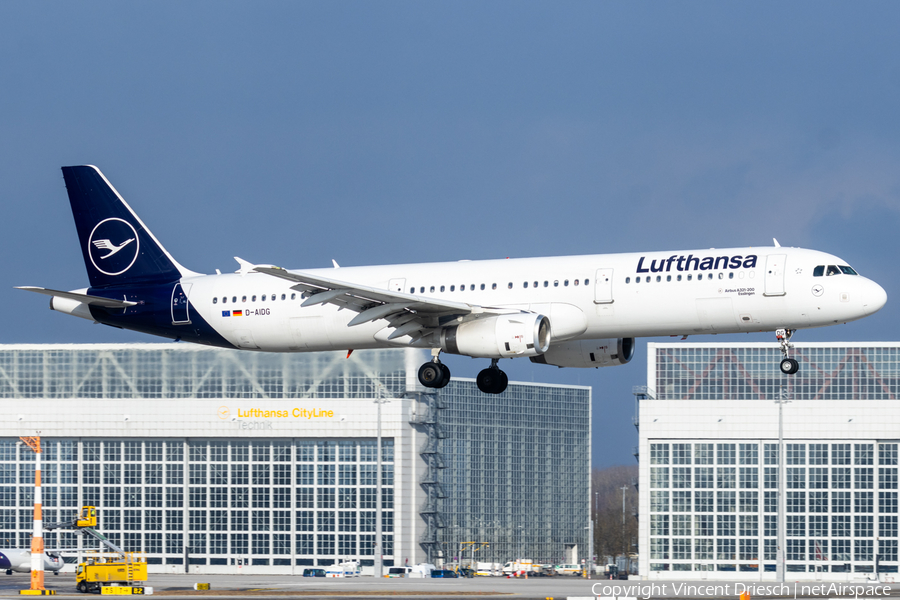 Lufthansa Airbus A321-231 (D-AIDG) | Photo 670223