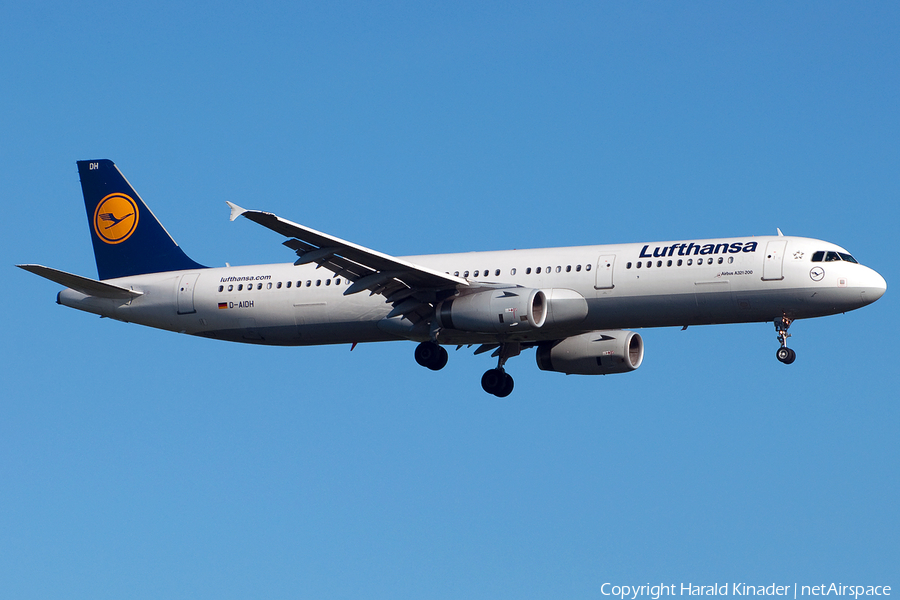 Lufthansa Airbus A321-231 (D-AIDH) | Photo 302284