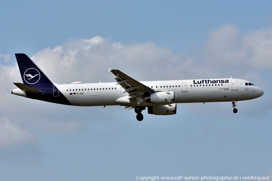Lufthansa Airbus A321-231 (D-AIDI) | Photo 509698
