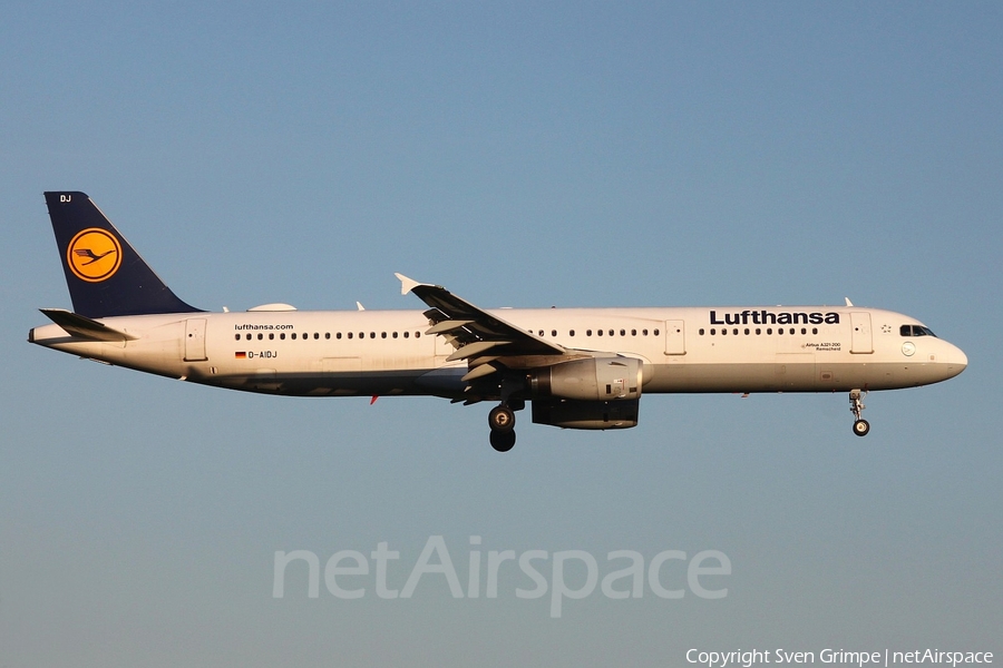 Lufthansa Airbus A321-231 (D-AIDJ) | Photo 320107