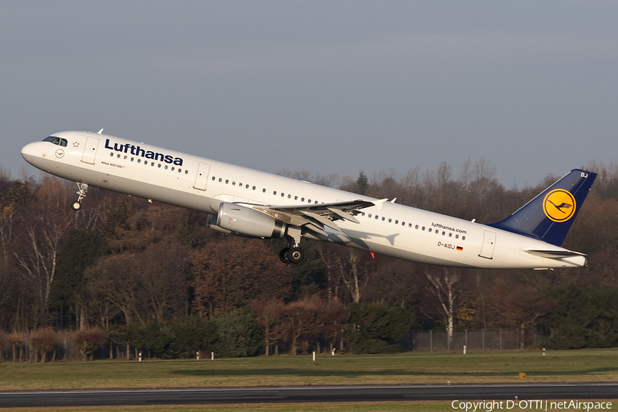 Lufthansa Airbus A321-231 (D-AIDJ) | Photo 372802