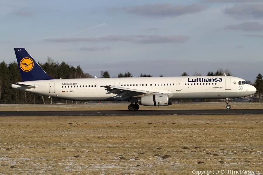 Lufthansa Airbus A321-231 (D-AIDJ) | Photo 400041