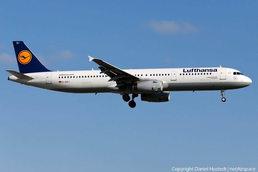Lufthansa Airbus A321-231 (D-AIDJ) | Photo 517204