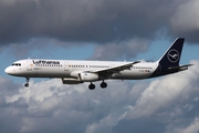 Lufthansa Airbus A321-231 (D-AIDJ) at  Hamburg - Fuhlsbuettel (Helmut Schmidt), Germany