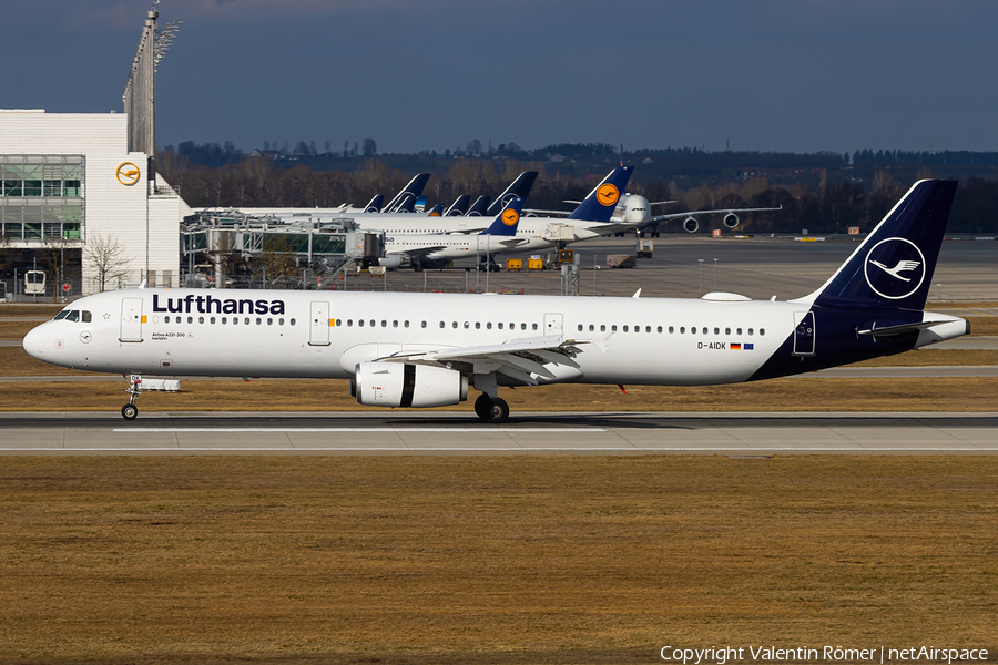 Lufthansa Airbus A321-231 (D-AIDK) | Photo 611559