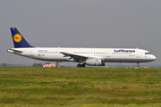 Lufthansa Airbus A321-231 (D-AIDK) at  Milan - Malpensa, Italy