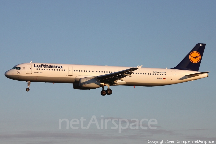 Lufthansa Airbus A321-231 (D-AIDL) | Photo 17207