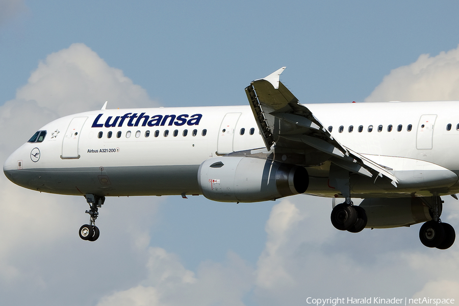 Lufthansa Airbus A321-231 (D-AIDL) | Photo 293334