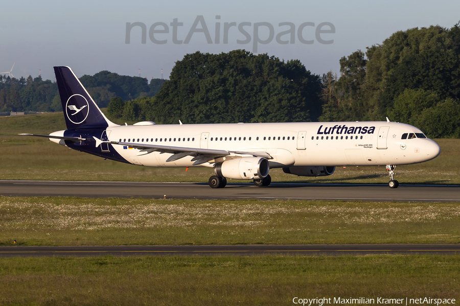 Lufthansa Airbus A321-231 (D-AIDL) | Photo 521627