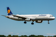 Lufthansa Airbus A321-231 (D-AIDO) at  Hamburg - Fuhlsbuettel (Helmut Schmidt), Germany