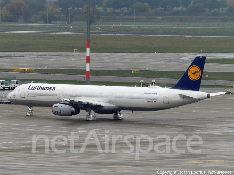 Lufthansa Airbus A321-231 (D-AIDT) | Photo 409375