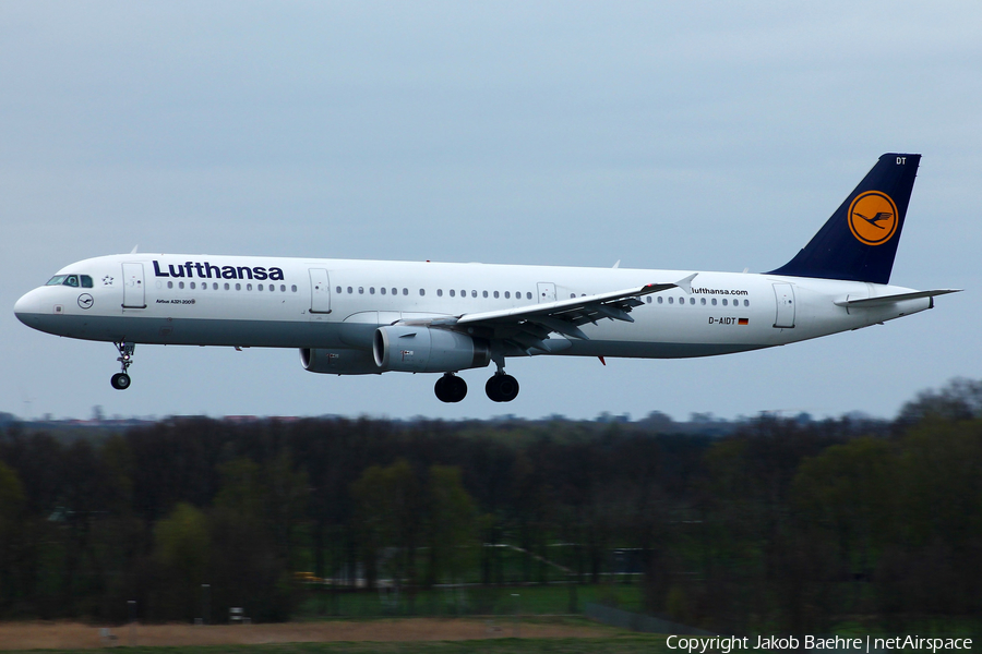 Lufthansa Airbus A321-231 (D-AIDT) | Photo 161370