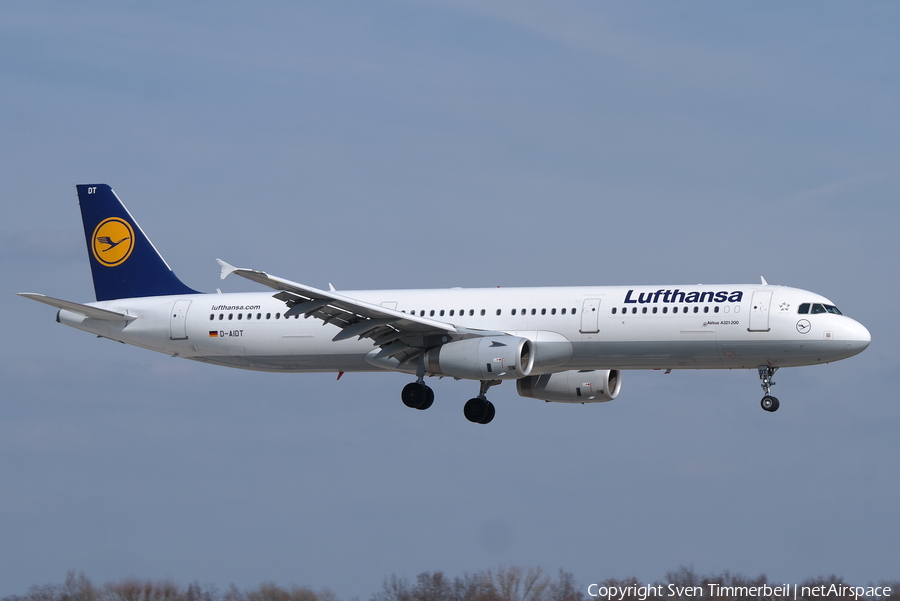 Lufthansa Airbus A321-231 (D-AIDT) | Photo 103889