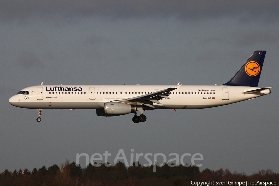 Lufthansa Airbus A321-231 (D-AIDT) | Photo 65296