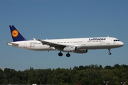 Lufthansa Airbus A321-231 (D-AIDT) at  Hamburg - Fuhlsbuettel (Helmut Schmidt), Germany