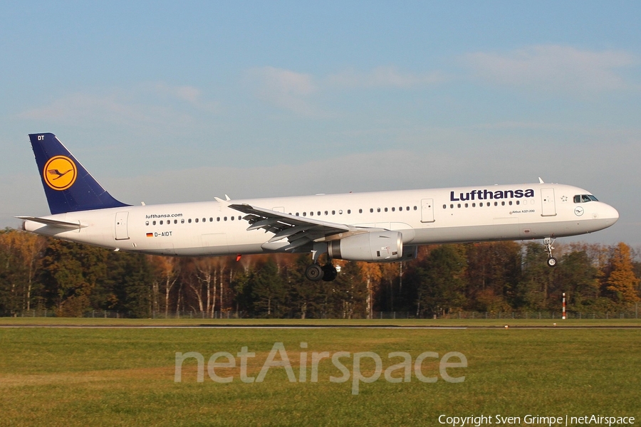 Lufthansa Airbus A321-231 (D-AIDT) | Photo 90494