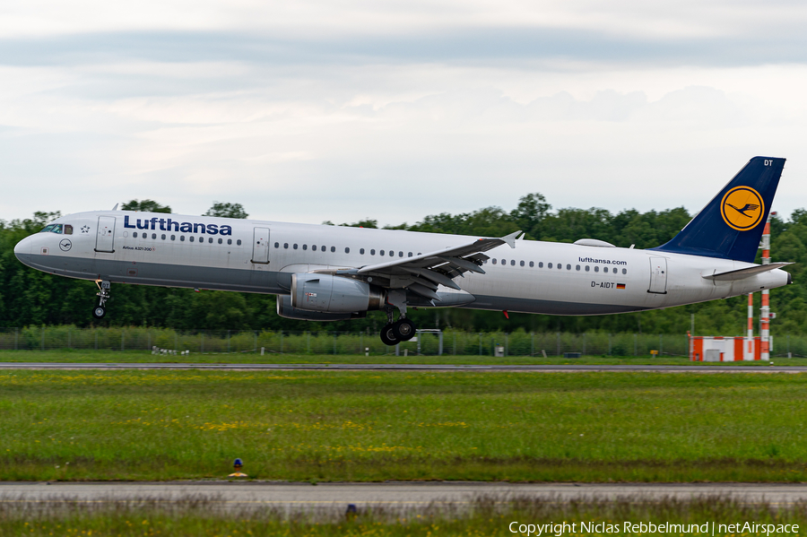 Lufthansa Airbus A321-231 (D-AIDT) | Photo 448279