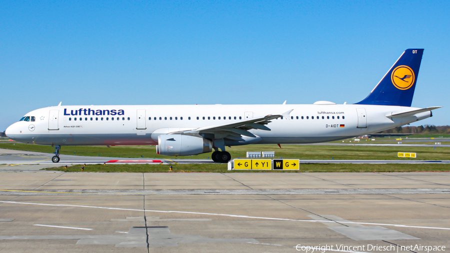 Lufthansa Airbus A321-231 (D-AIDT) | Photo 511371