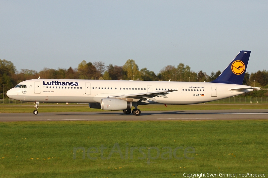 Lufthansa Airbus A321-231 (D-AIDT) | Photo 679634