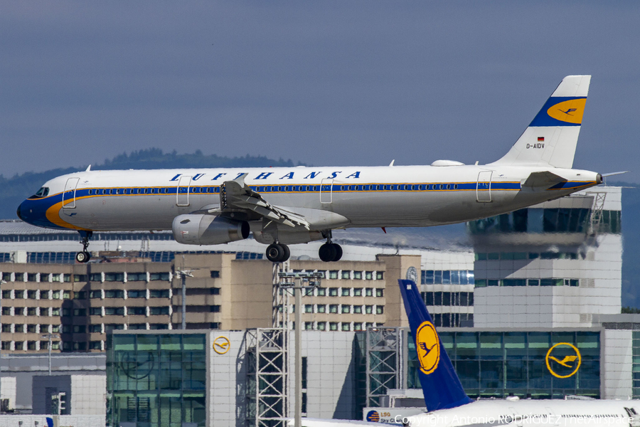 Lufthansa Airbus A321-231 (D-AIDV) | Photo 378565