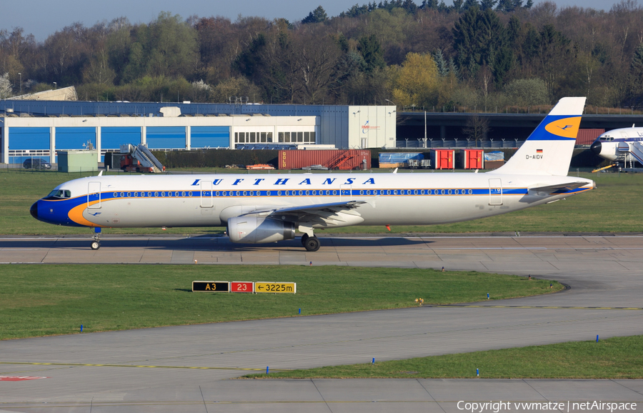 Lufthansa Airbus A321-231 (D-AIDV) | Photo 153879