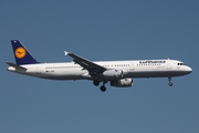 Lufthansa Airbus A321-231 (D-AIDW) at  Hamburg - Fuhlsbuettel (Helmut Schmidt), Germany