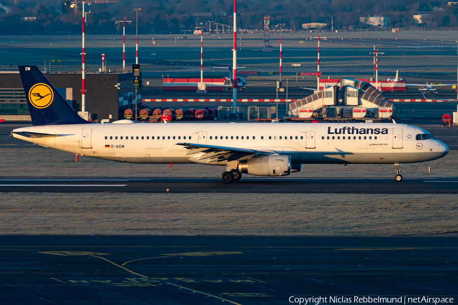 Lufthansa Airbus A321-231 (D-AIDW) | Photo 554206