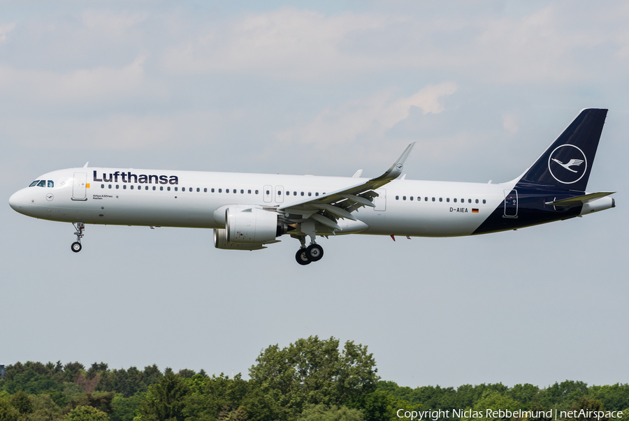 Lufthansa Airbus A321-271NX (D-AIEA) | Photo 325143
