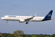 Lufthansa Airbus A321-271NX (D-AIEA) at  Hamburg - Fuhlsbuettel (Helmut Schmidt), Germany