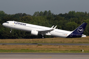 Lufthansa Airbus A321-271NX (D-AIEB) at  Hamburg - Fuhlsbuettel (Helmut Schmidt), Germany