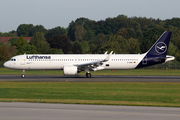 Lufthansa Airbus A321-271NX (D-AIEB) at  Hamburg - Fuhlsbuettel (Helmut Schmidt), Germany