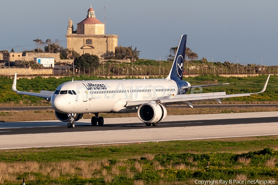 Lufthansa Airbus A321-271NX (D-AIEB) | Photo 492569
