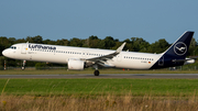 Lufthansa Airbus A321-271NX (D-AIEC) at  Hamburg - Fuhlsbuettel (Helmut Schmidt), Germany